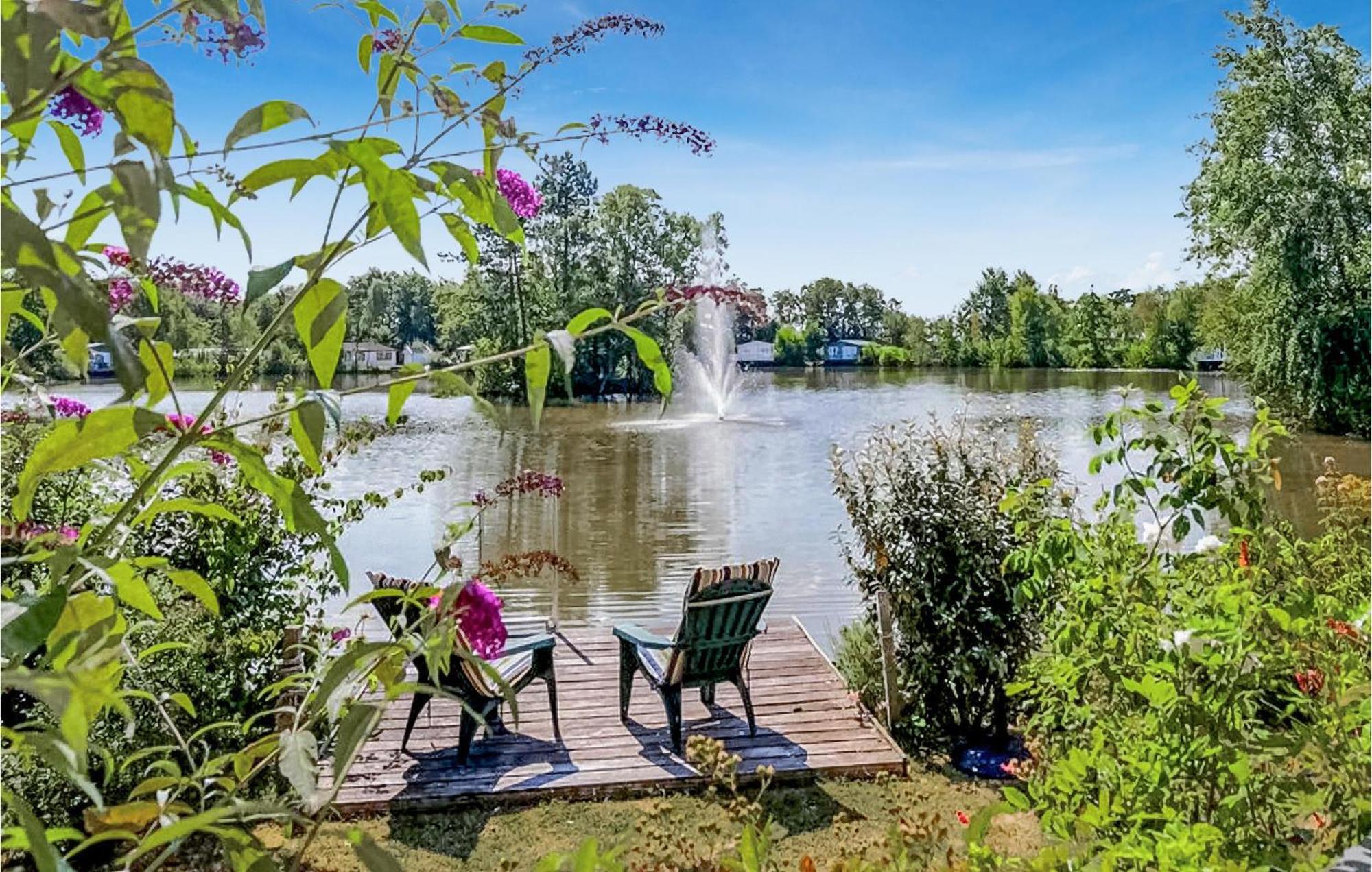 Cozy Home In Oosterwolde With Sauna المظهر الخارجي الصورة