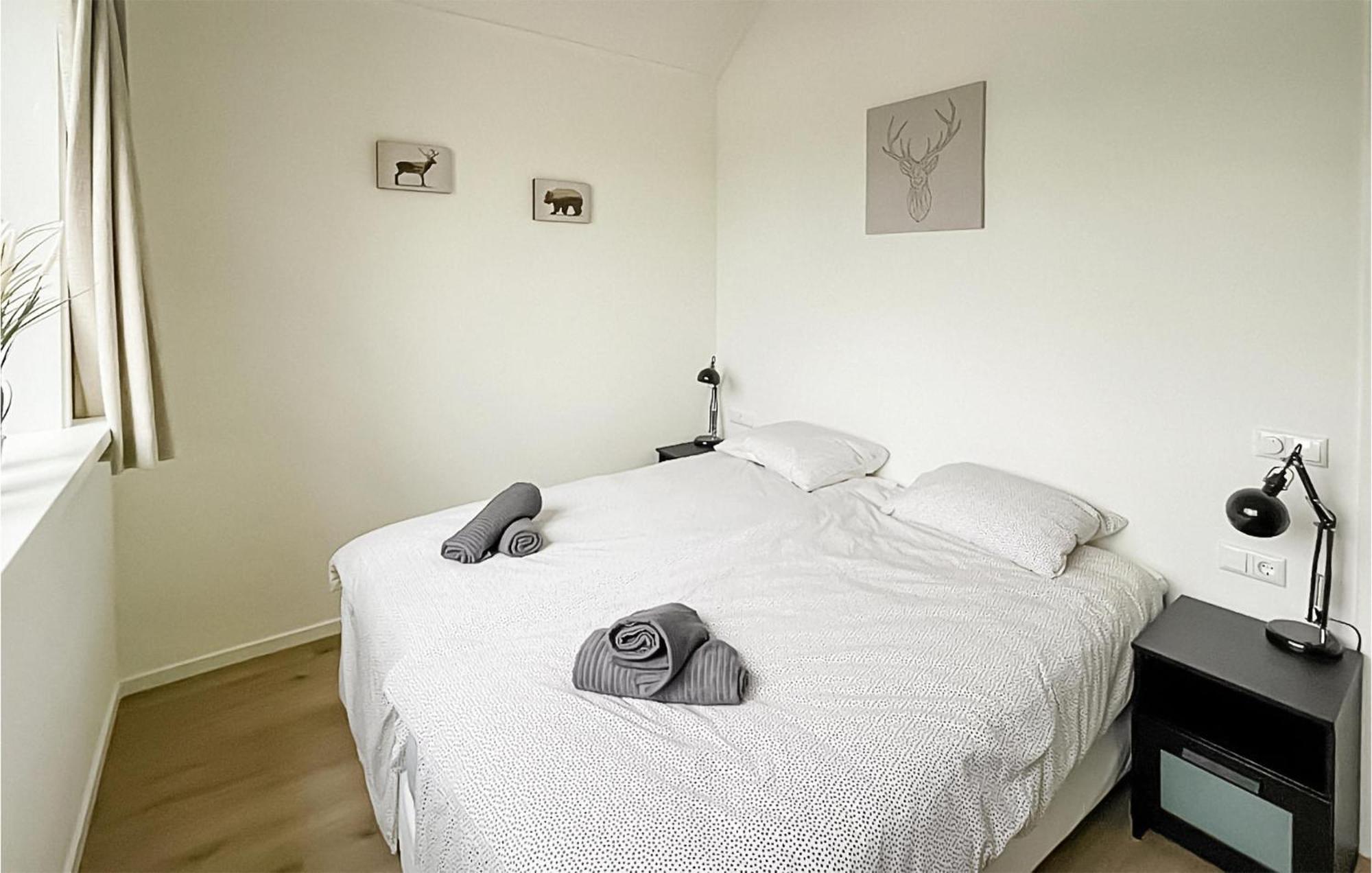 Cozy Home In Oosterwolde With Sauna المظهر الخارجي الصورة