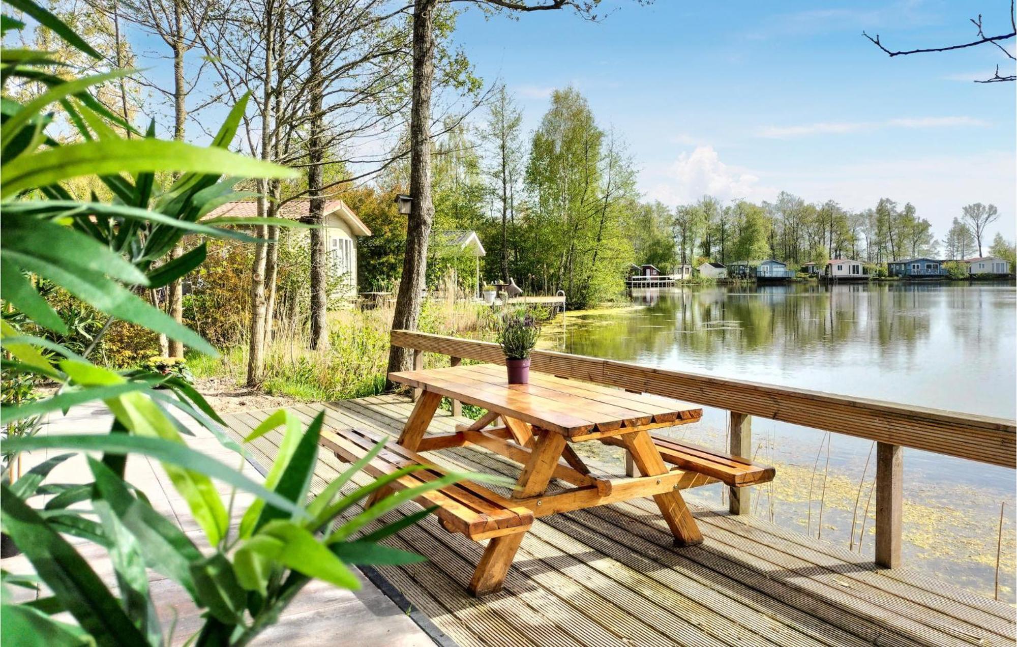 Cozy Home In Oosterwolde With Sauna المظهر الخارجي الصورة