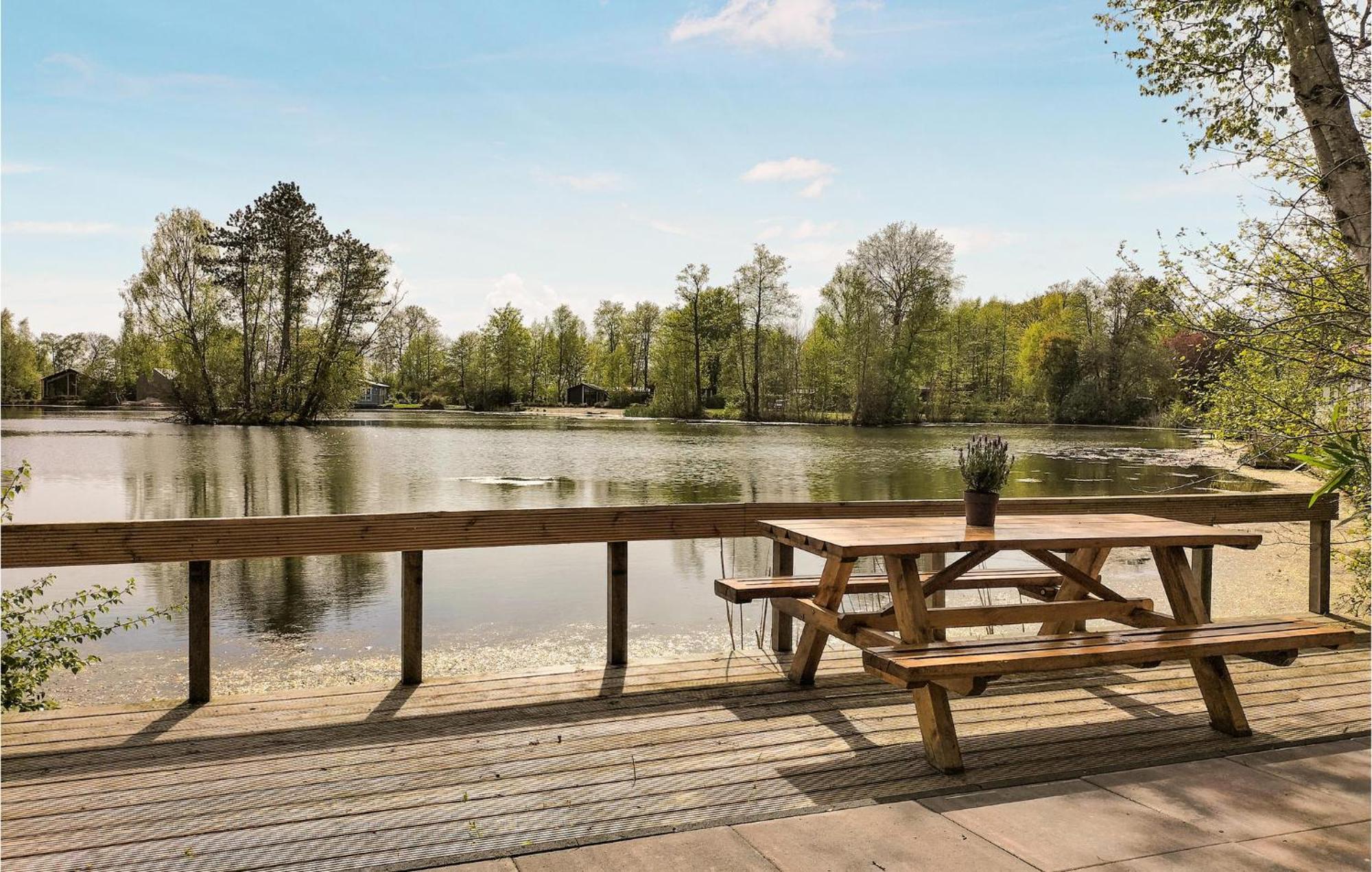 Cozy Home In Oosterwolde With Sauna المظهر الخارجي الصورة